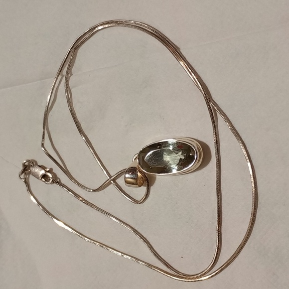 Vintage Sterling Silver Necklace With Delicate Blue 🔵 Gemstone - Picture 1 of 15